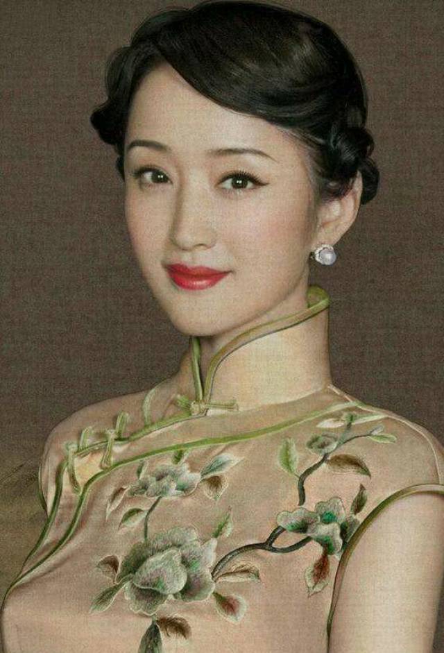 杨钰莹71年的今年已经47岁了,看起来虽添成熟,还是那么美丽.