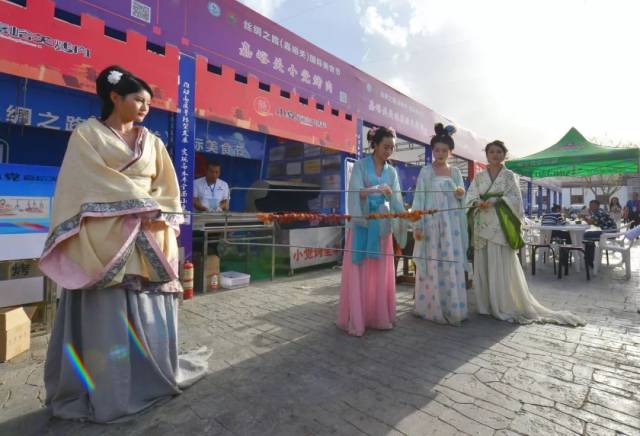 收起你的口水,多图直击丝绸之路(嘉峪关)国际美食节,美食美景美女现场