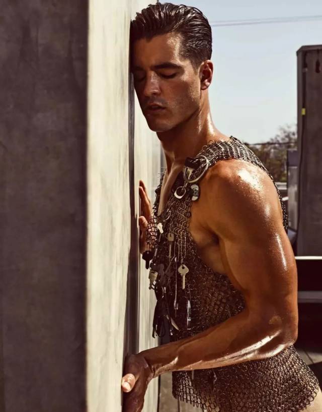 杂志圈大红的滑板男孩 andrew biernat,我为他写了首歌!