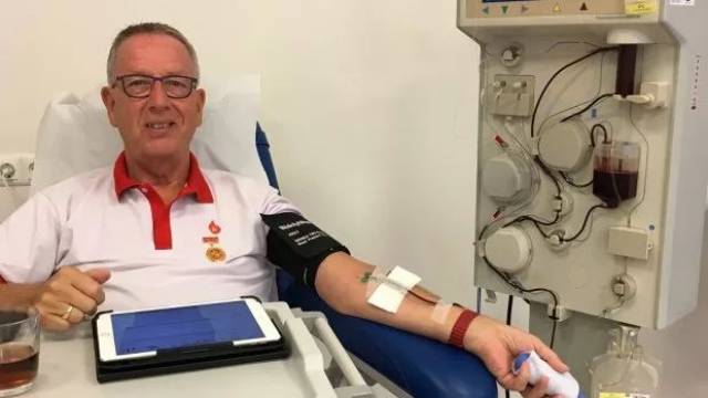 近七旬荷兰老人捐血坚持近50年