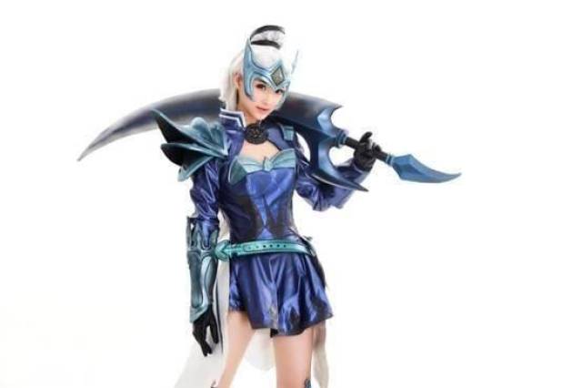 kpl解说琪琪cosply露娜大乔,网友看完纷纷表示满屏都是大长腿