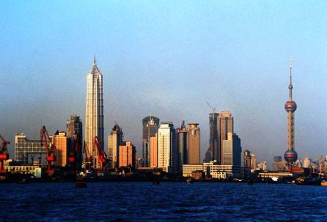 2000年的上海陆家嘴,东方明珠,金茂大厦成为陆家嘴的标志性建筑