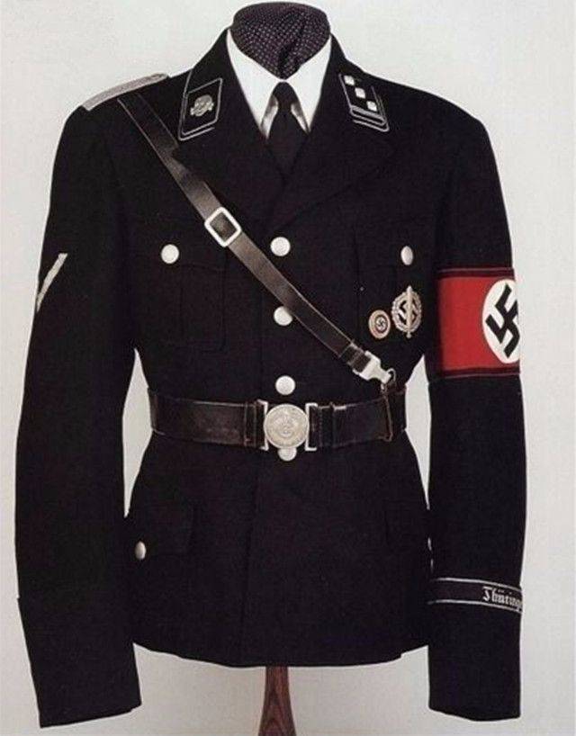 二战德国军装最好看?先要看看自己体型和颜值,否则像小区保安