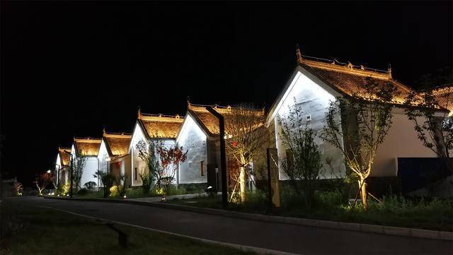 中国洛南音乐小镇,夜景 为这次活动而举办的音乐会——陕西师范大学