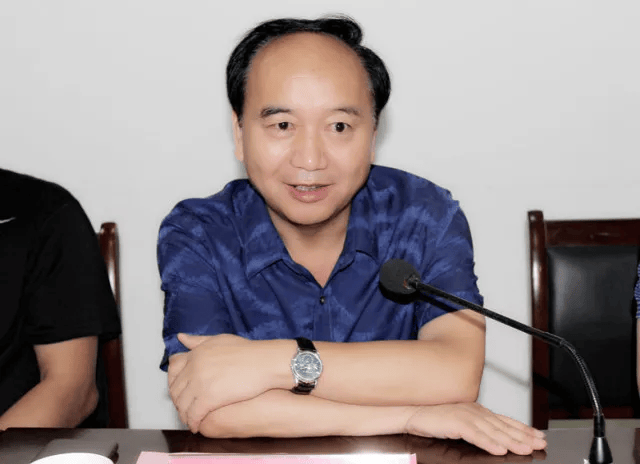 蒋振华会长出席江苏师范大学美术学院蒋振华奖学金颁奖仪式