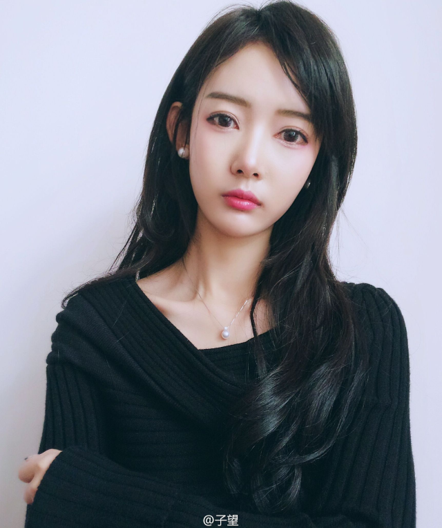 古力娜扎的脸越来越精致,近照被指撞脸网红"子望"