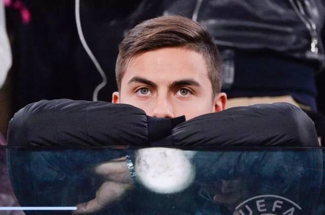 保罗·迪巴拉 93年的迪巴拉 虽然个子没有那么高,只有177cm 可是挡不