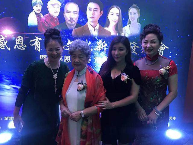 罗云琦的性感和魅力也经得住镜头的考验,期待罗云琦能再娱乐圈走出一