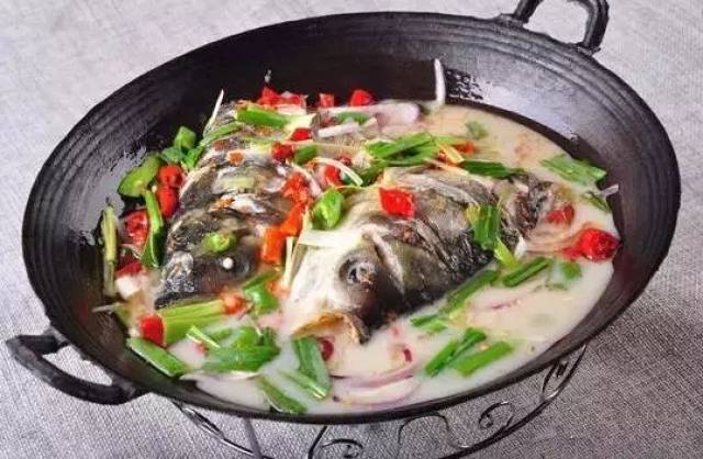 鲜香鱼头锅