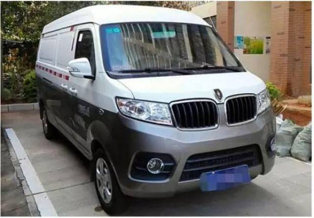 对于面包车怎么选的问题,他的回答:不选牌子,只是选符合要求.