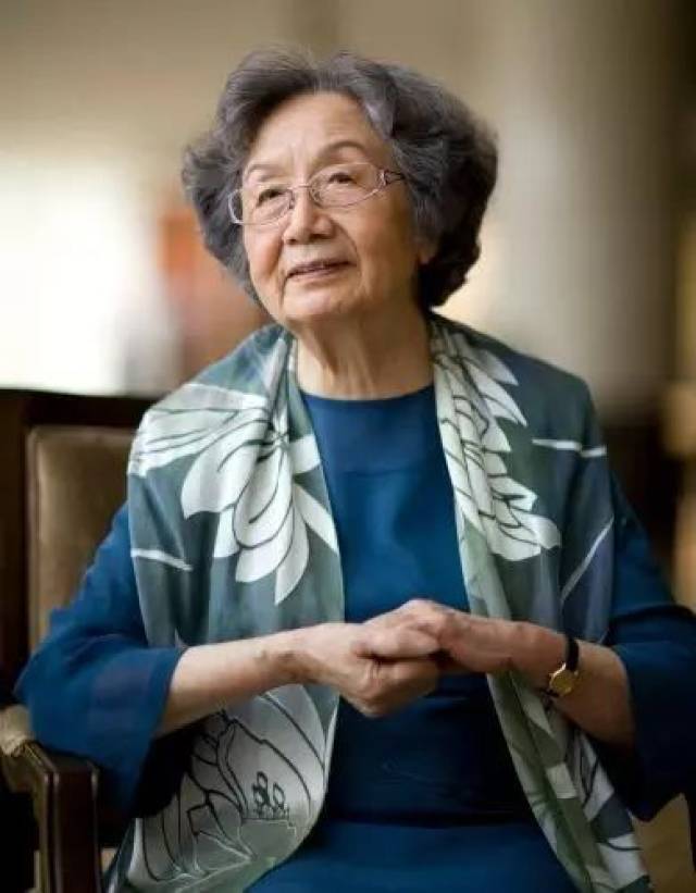 而这位中国最美女先生拿出1857万,却不让人拍照!