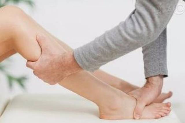 晚上睡觉脚总是抽筋?注意了,缺钙只是其中之一!