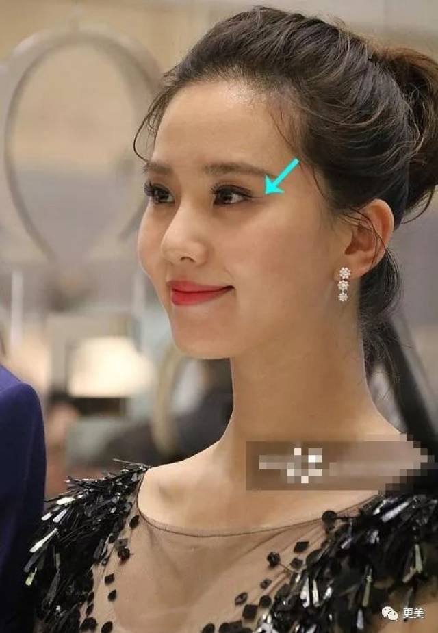 虽然前两天刘诗诗的活动照被大家说眼窝凹陷了,但是所长平心而论,这