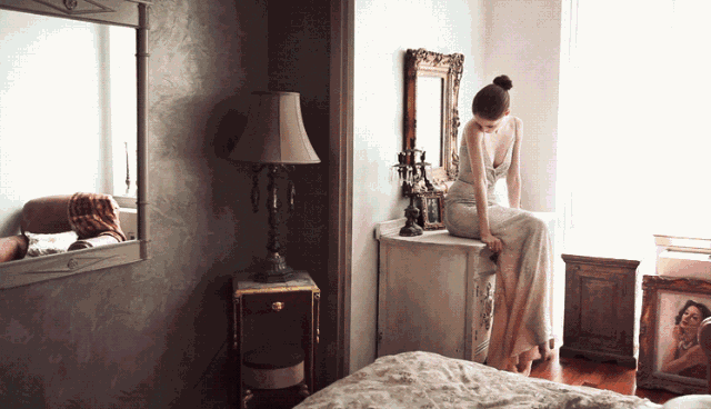 42岁林心如被嘲脸残,50岁杨澜机场照被骂像大妈,为什么中国女人这么怕