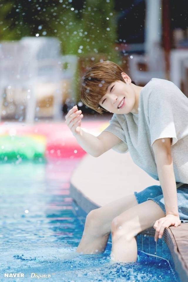 像汽水般清爽的少年 mark&泰容&在玹&winwin最新夏日画报公开