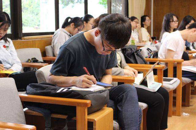 读书会云南大学理解中国重温魁阁经典读书会暨朗读会成功举办