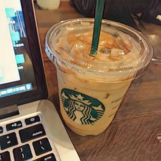 在郑州,什么样的人带着电脑在星巴克办公?