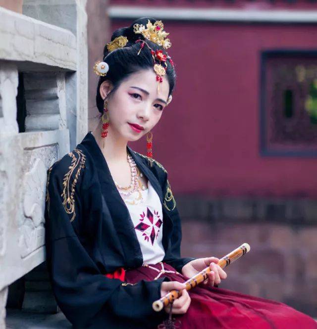 分享:买汉服是网购还是去实体店?请进来了解一