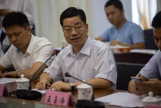 张美文主持召开宋城集团万宁项目情况汇报会