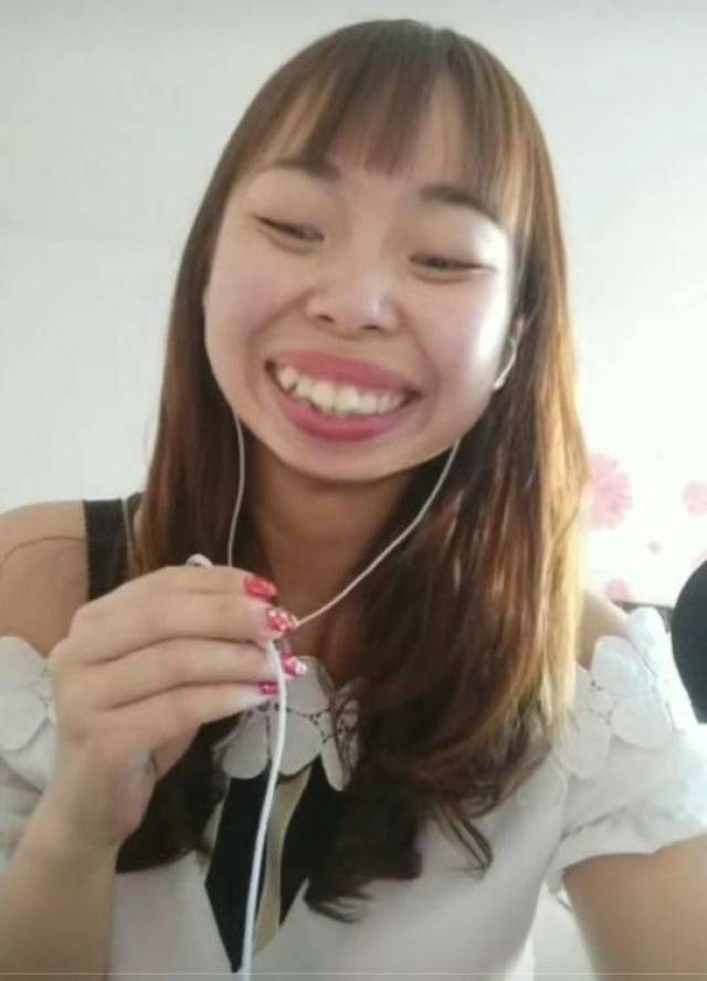 "嘟嘟姐"火爆网络,众多网红争相捧场,被称为第二个陈山!