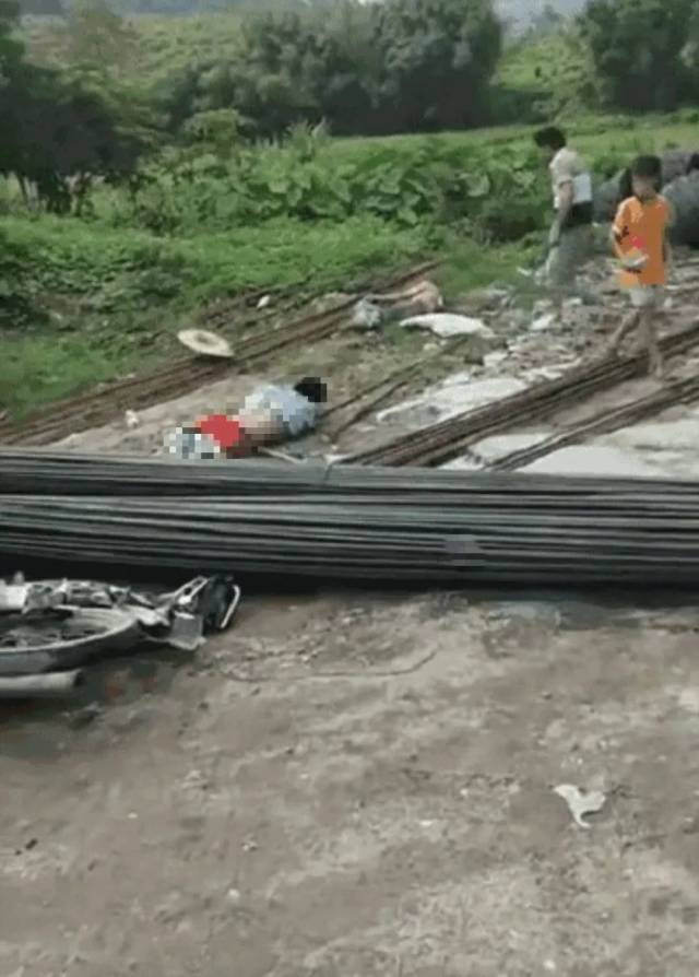 回家路上,广西2名男子被意外掉落的钢筋砸中,1死1重伤!