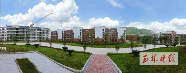 美爆了!陆川中学新校区即将正式启用,高一将新