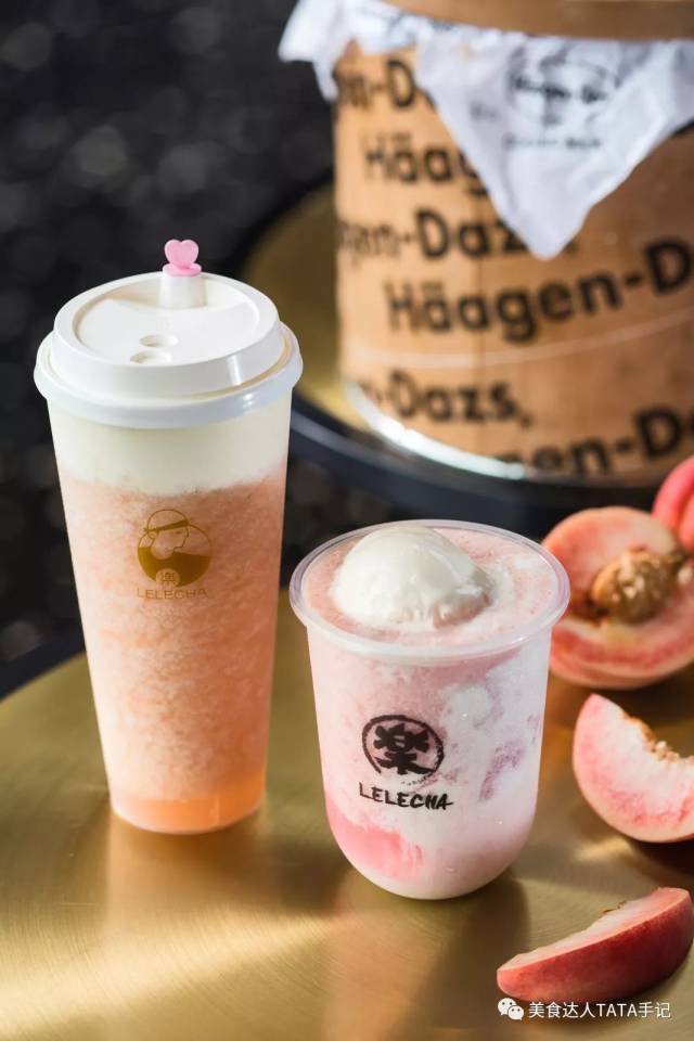 软的可以沁出蜜的 俏皮水蜜桃融入 台湾高山四季春,加少许 火龙果汁