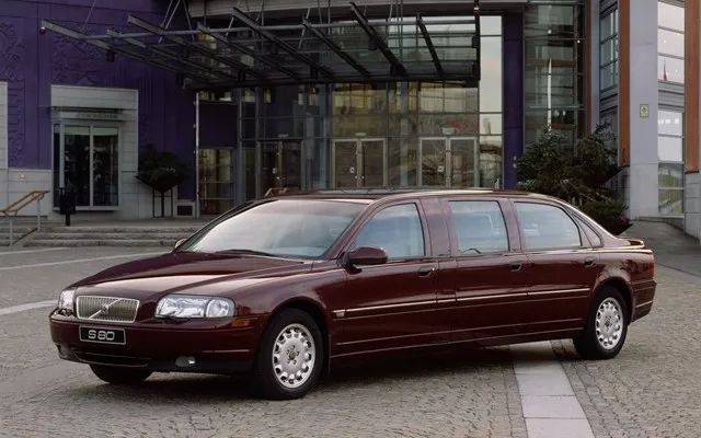 6米多的沃尔沃加长版见过吗?