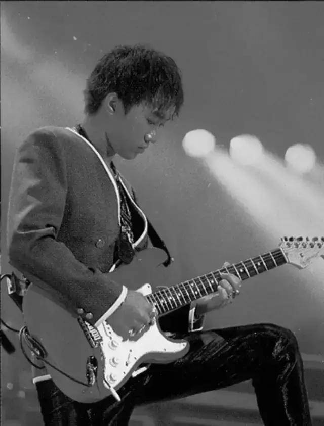 黄家驹逝世25周年:20位歌手,致敬黄家驹"演唱会"今晚唱响