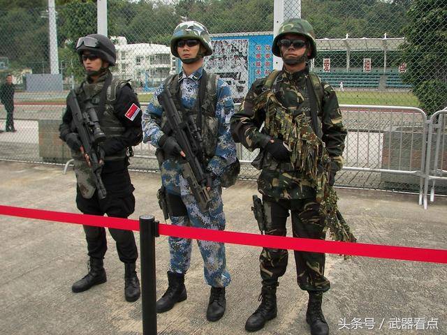 武器丨国产95式枪族,驻港部队的配用武器_手机搜狐网