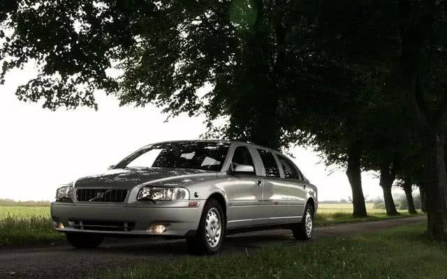 6米多的沃尔沃加长版见过吗?