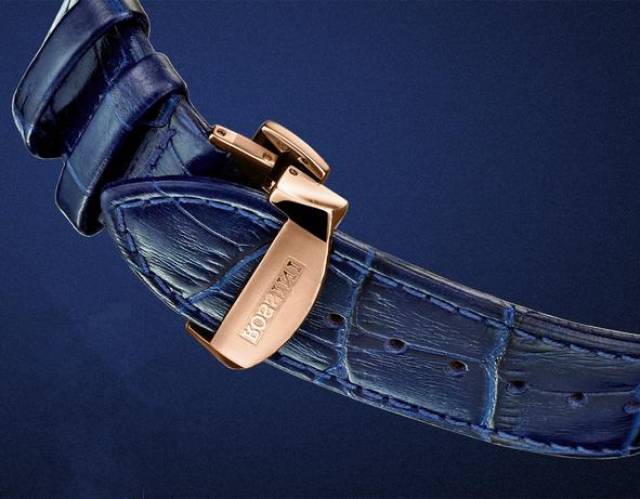 小辉复刻详解:拆表带、清灰除雾,老司机表友也