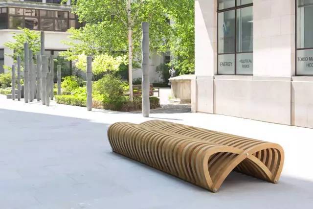 这组公共长椅不仅仅是创意满分!