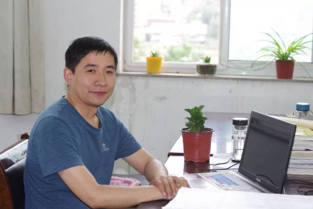 迈向更大胜利的保德中学