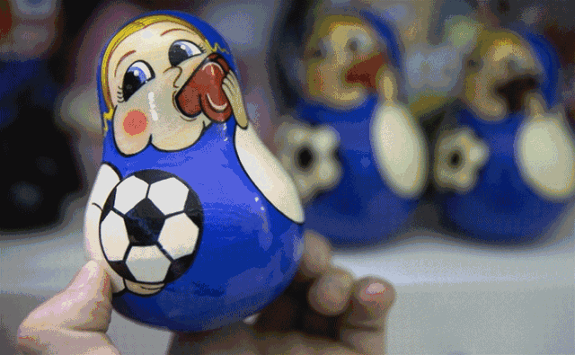 在咱们中俄边境的满洲里, 还有俄罗斯套娃广场