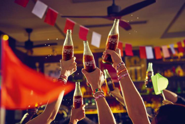 助力2018世界杯 可口可乐全新手环瓶成今夏观赛神器