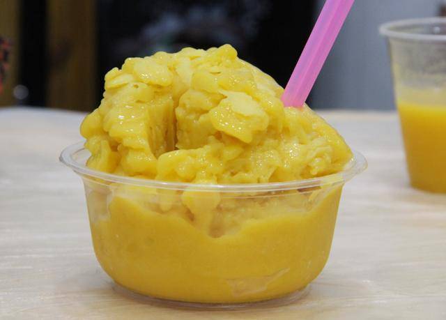 饭前来了一份芒果炒冰,一大份,浓浓的芒果味,简直不能再赞啦 清蒸石斑