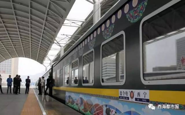 同时,成都至乌鲁木齐k2058/9次旅客列车和兰州至嘉峪关k2060/57次旅客