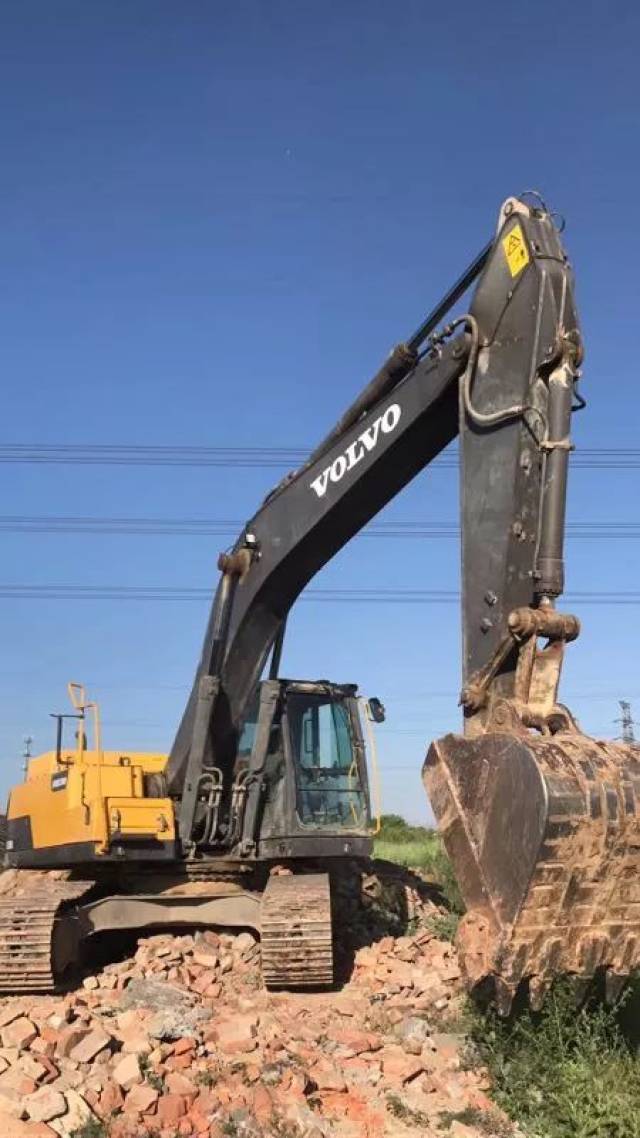 售精品沃尔沃250d,2014年,实表4800小时