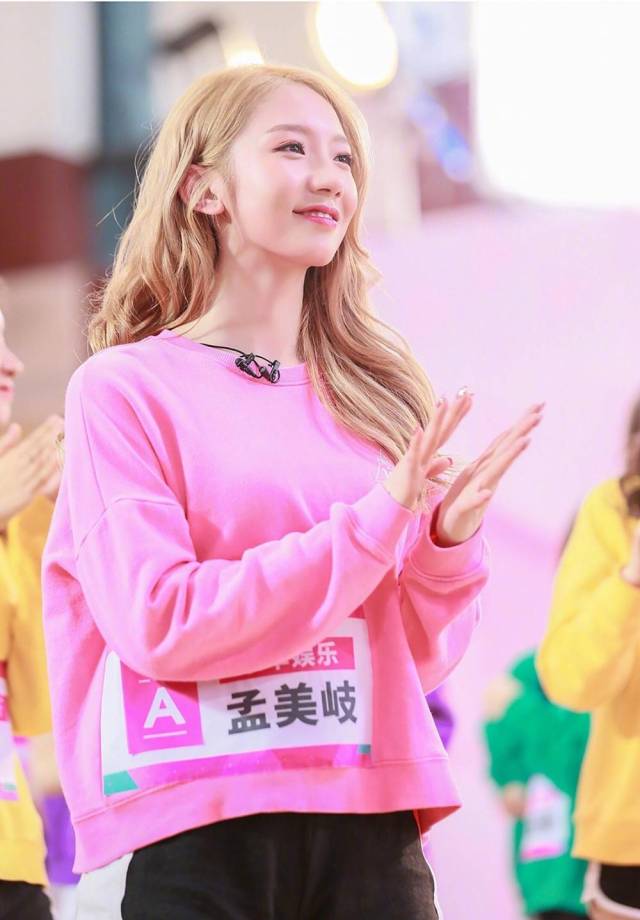 吴宣仪孟美岐同改微博名,竟无意间暴露两人真