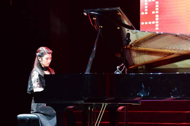 "长风之夜"周末演出——《青年钢琴家乐榄"快乐畅想"音乐会》