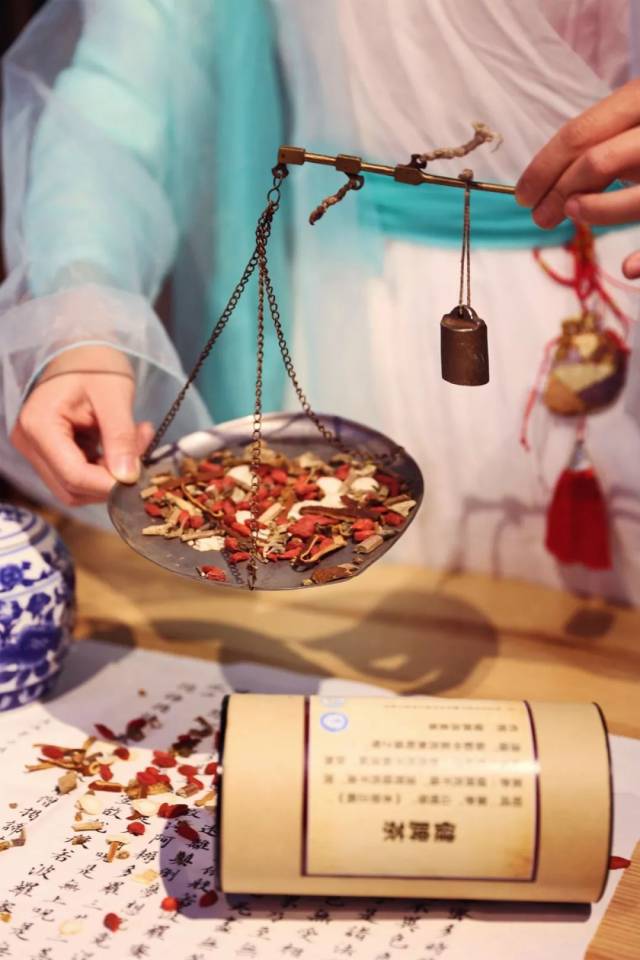 腺增生),子痈病,阳痿病等; 妇科疾病:月经病,带下病,盆腔炎,乳癖,乳疬