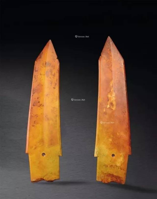 lot0092:商代 玉戈