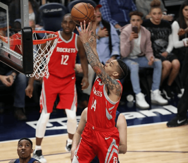 格林老将底薪1年240万回归火箭,球迷炸锅:绝对是真爱!