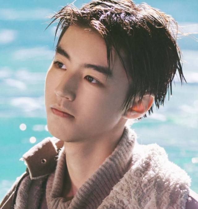 惊险!王源崴脚,王俊凯缝针,千玺的伤被藏住了