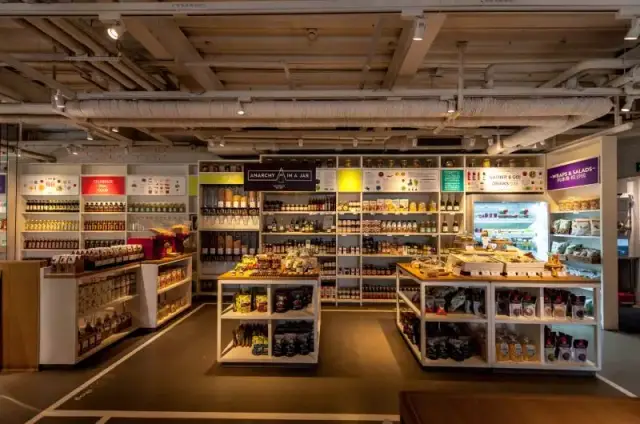 一,陈列的大体原则 1,按分类,价格带,垂直陈列(商品,价签垂直对应)