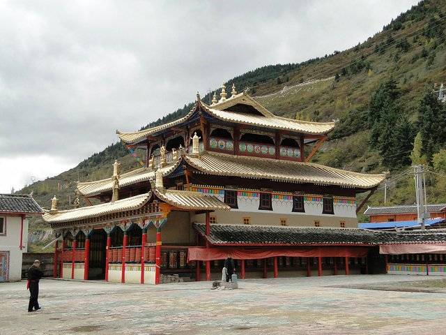 松潘古城住一晚,感受下文城公主和松赞干布曾经的故事.