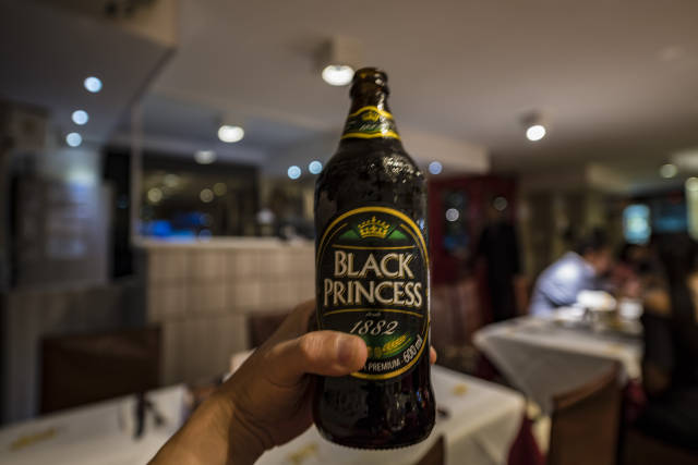 这是巴西当地的啤酒,狂欢的时候畅饮很不错