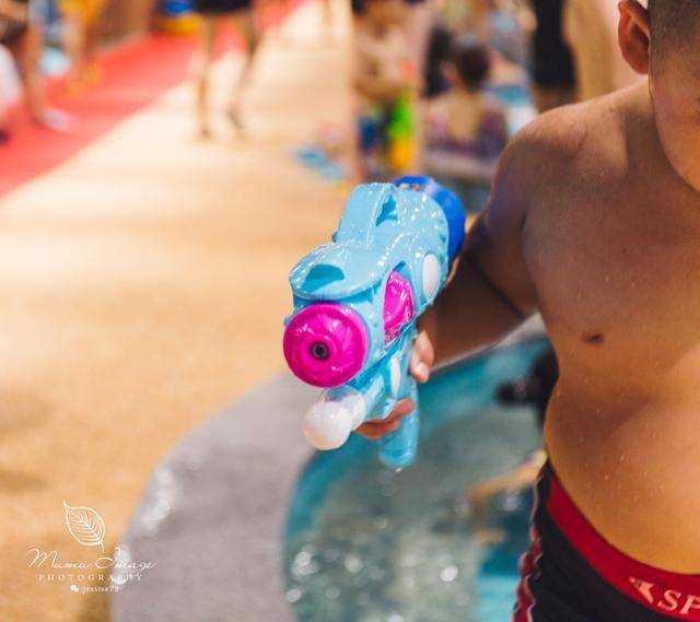 上海宝燕乐园,超大室内恒温水上乐园,酷暑最佳