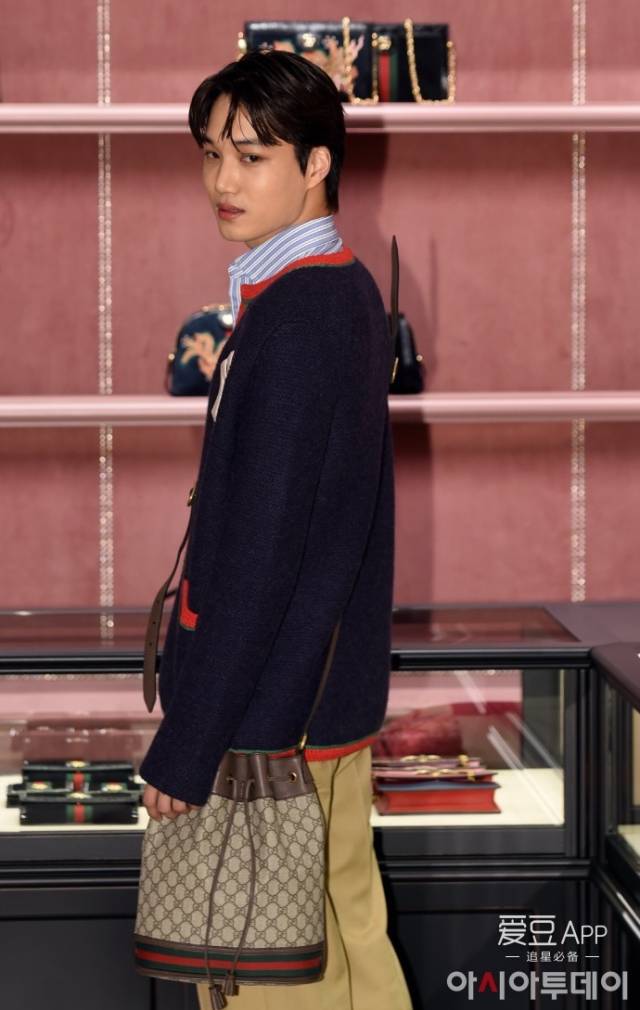 kai出席gucci品牌活动 今天是从童话里走出来的小王子_手机搜狐网